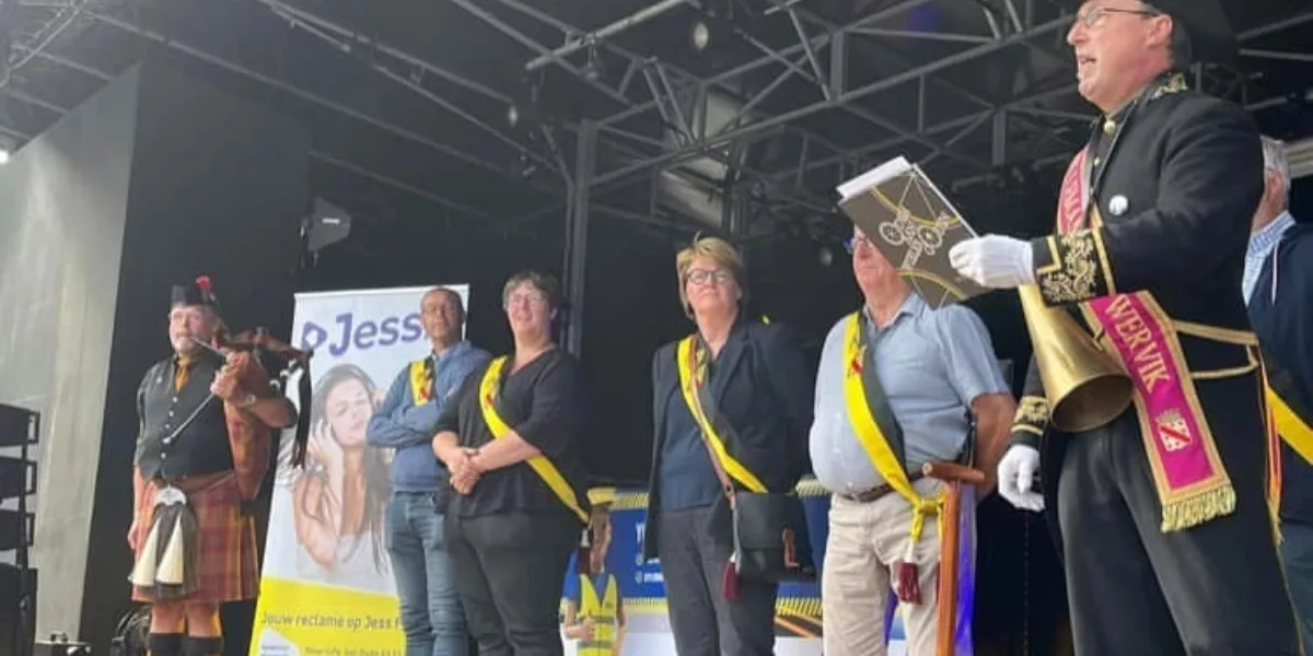 Herbeleef Zotte Maandag in Wervik