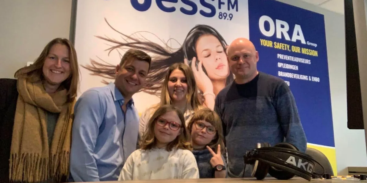 Sien en Lena uit Wervik in The Voice Kids