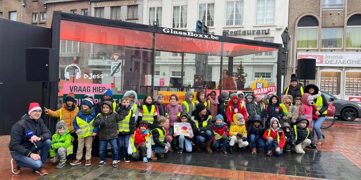Kids basisschool Sint-Jan maakten kerststukjes voor warmste week