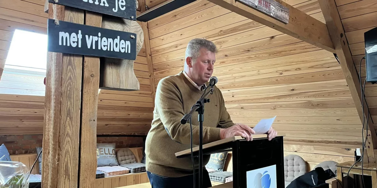 Nieuw camperpunt tussen de wijngaarden Ravenstein in Kruiseke