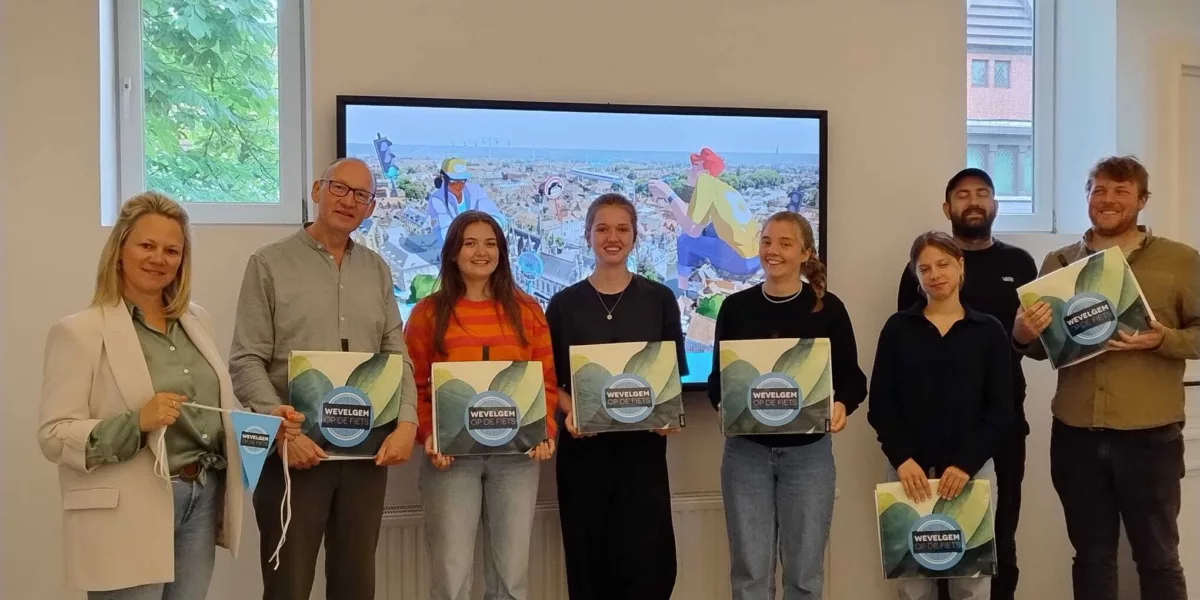 Jonge wegweters geven in Wevelgem advies over mobiliteit en verkeersveiligheid