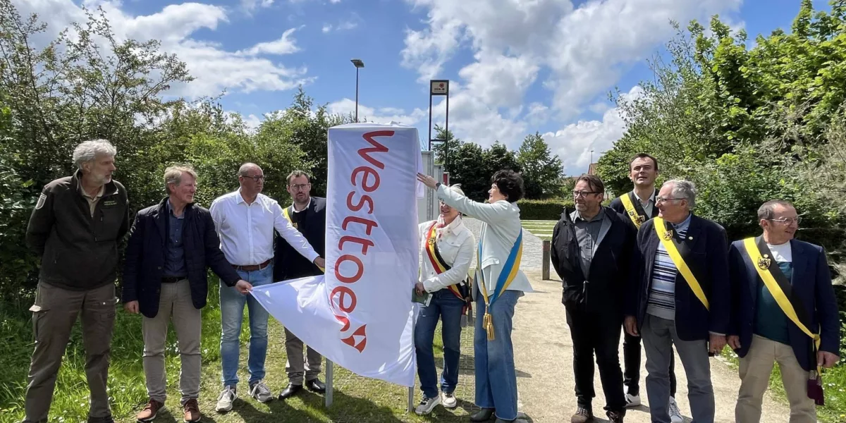 Reportage over nieuw wandelnetwerk Ieperboog Oost, het grootste wandelnetwerk van West-Vlaanderen