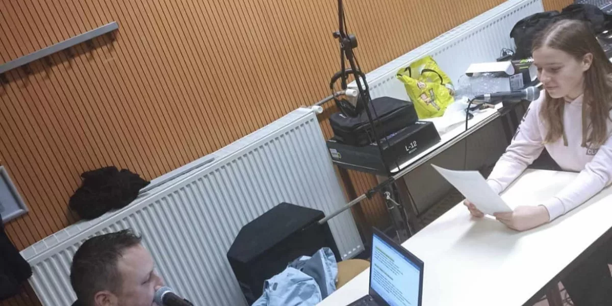 Herbeluister De Academie met Jan Vangheluwe, Tine Feys en Siel Taillieu