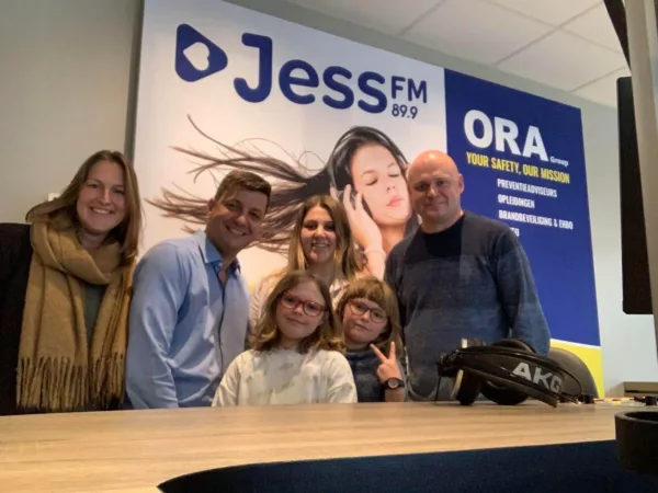 Sien en Lena uit Wervik in The Voice Kids