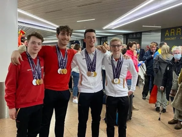 Wannes Vlaeminck (Sportgroep Vaste Vuist Lauwe) wereldkampioen Acrogym