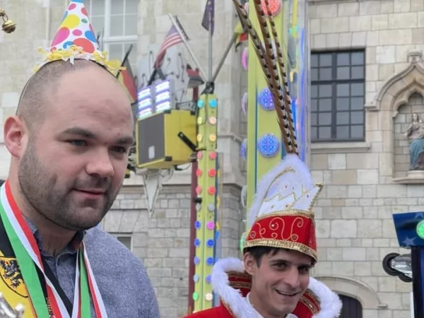 Kasper Vandecasteele: "Er zullen veel praalwagens deelnemen aan de carnavalstoet"