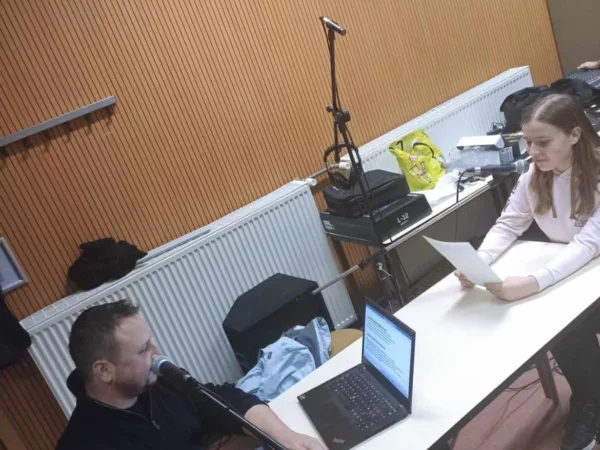 Herbeluister De Academie met Jan Vangheluwe, Tine Feys en Siel Taillieu