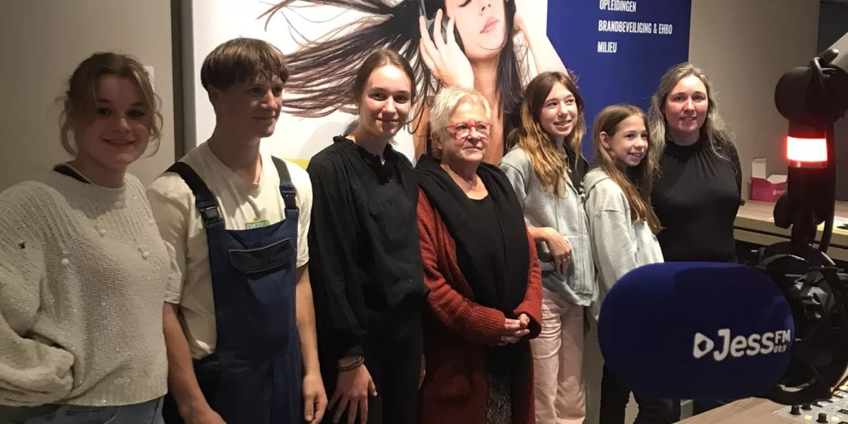 Herbeluister De Academie