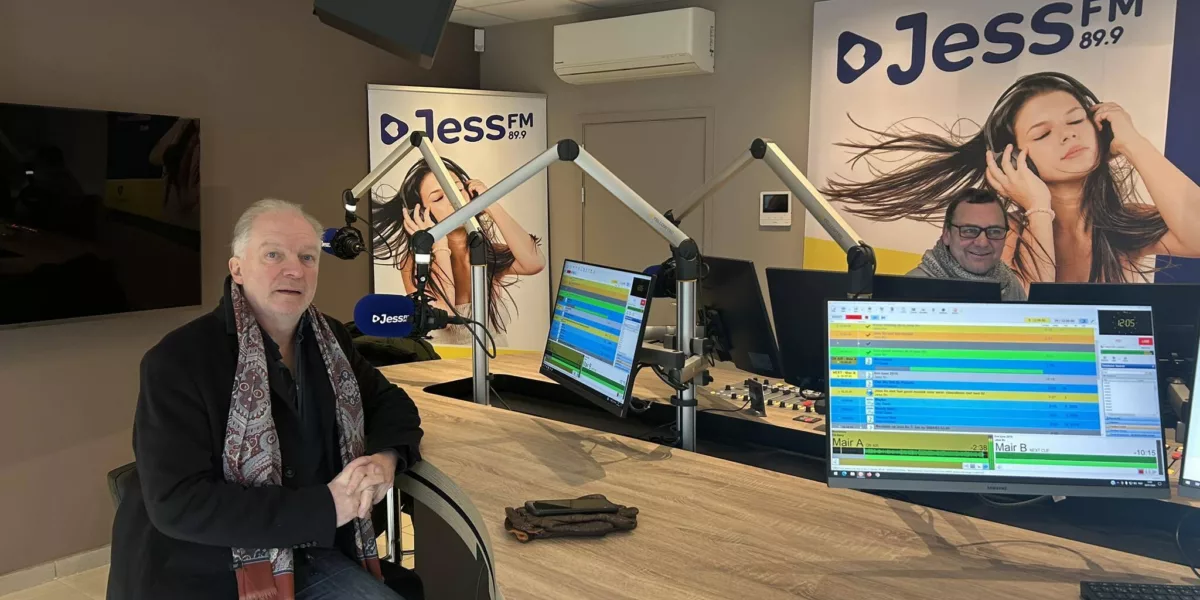 Lauwe brengt een grote hommage in het klein n.a.v. 86ste verjaardag ereburger Willem Vermandere