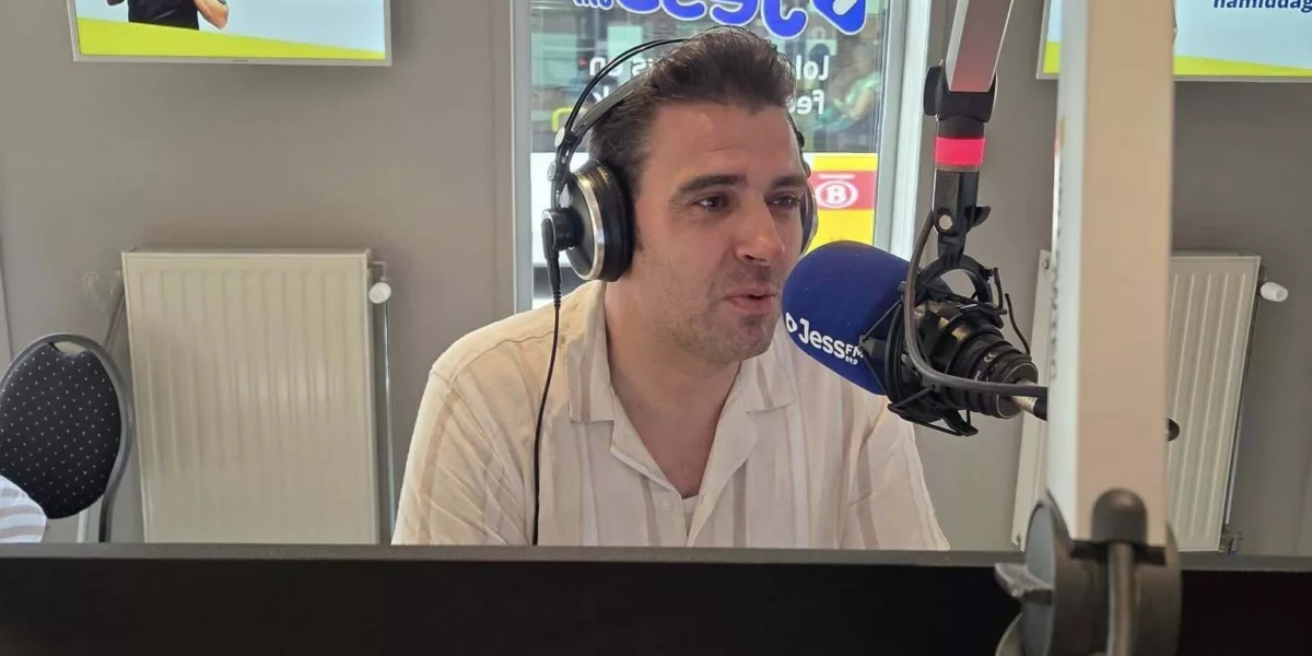 Zanger Jan Wuytens te gast in De Wonderjaren