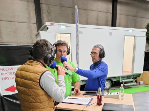 Jess FM was live te gast bij de firma Decospan