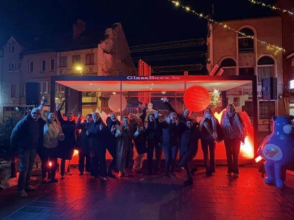 Herbeleef de warmste Sing Along en zing thuis nog eens mee