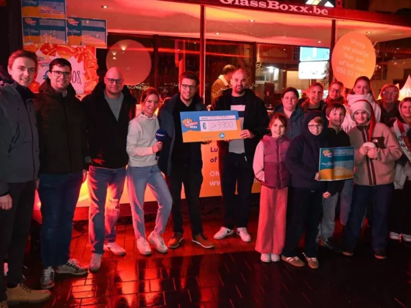 Herbeluister apotheose Warmste Week in Menen